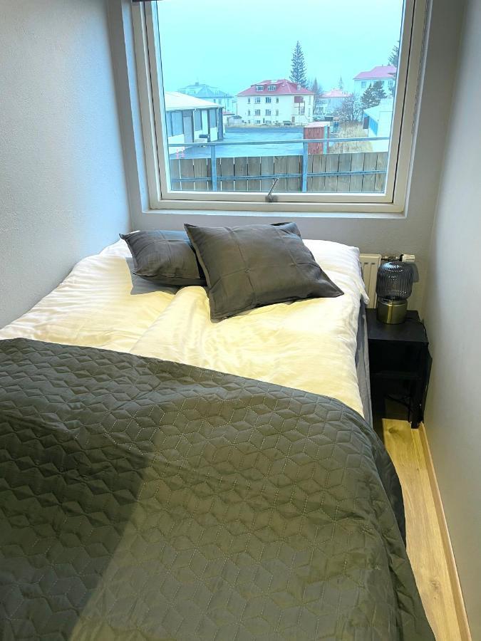 Lovely Apartment With Hot Tub Access Ακουρέιρι Εξωτερικό φωτογραφία